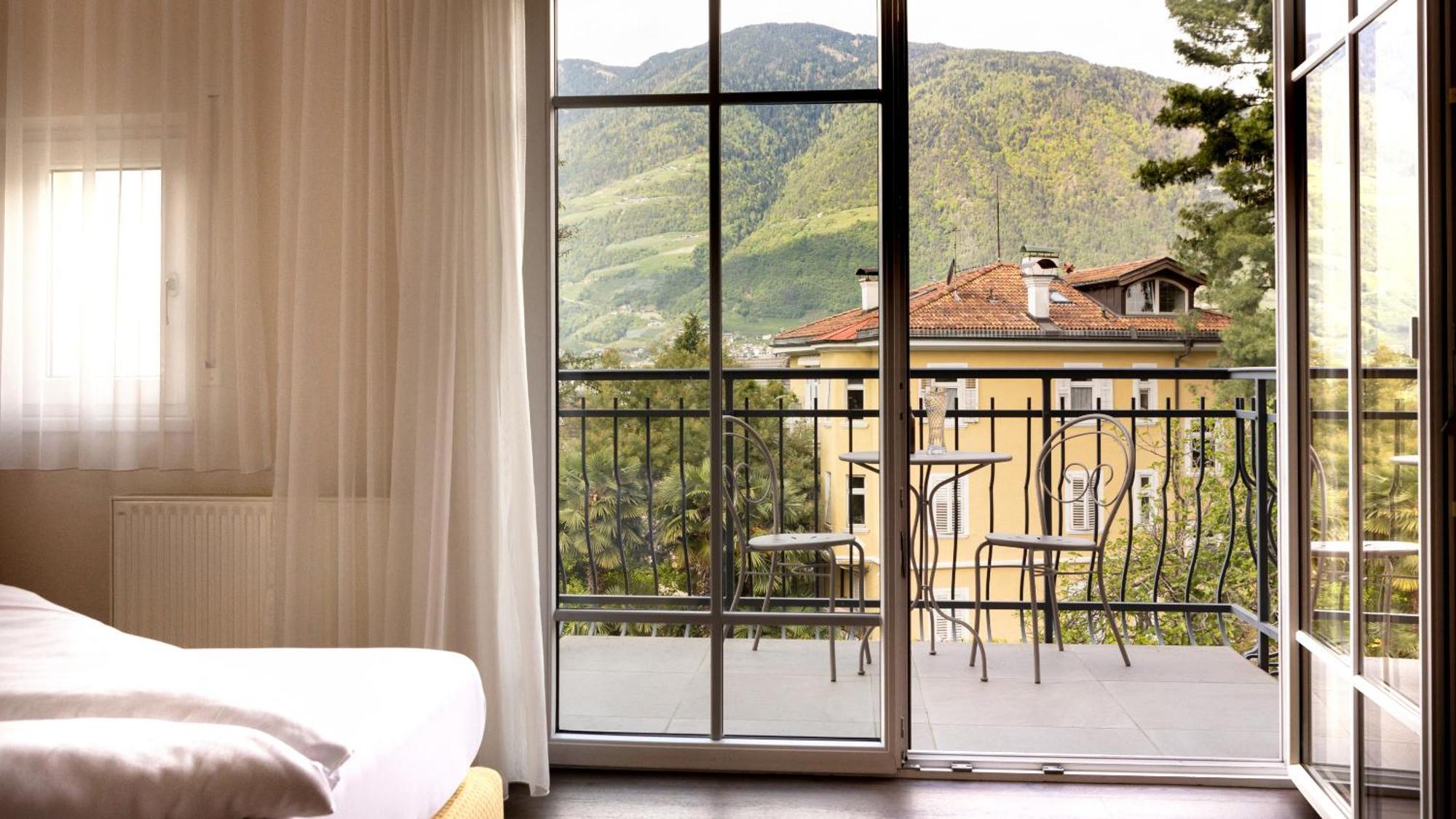 Hotel Villa Laurus Merano Bagian luar foto