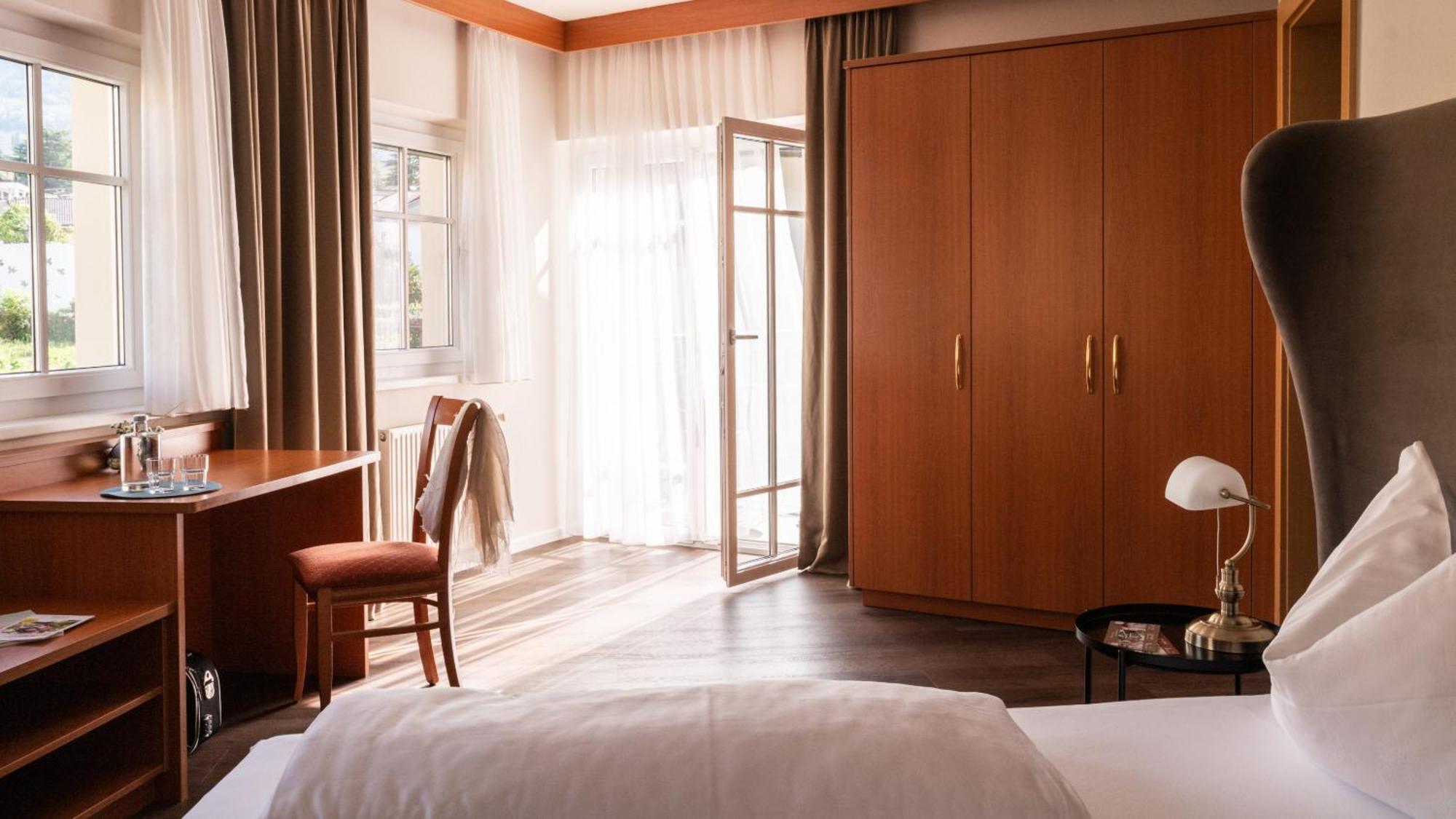Hotel Villa Laurus Merano Bagian luar foto