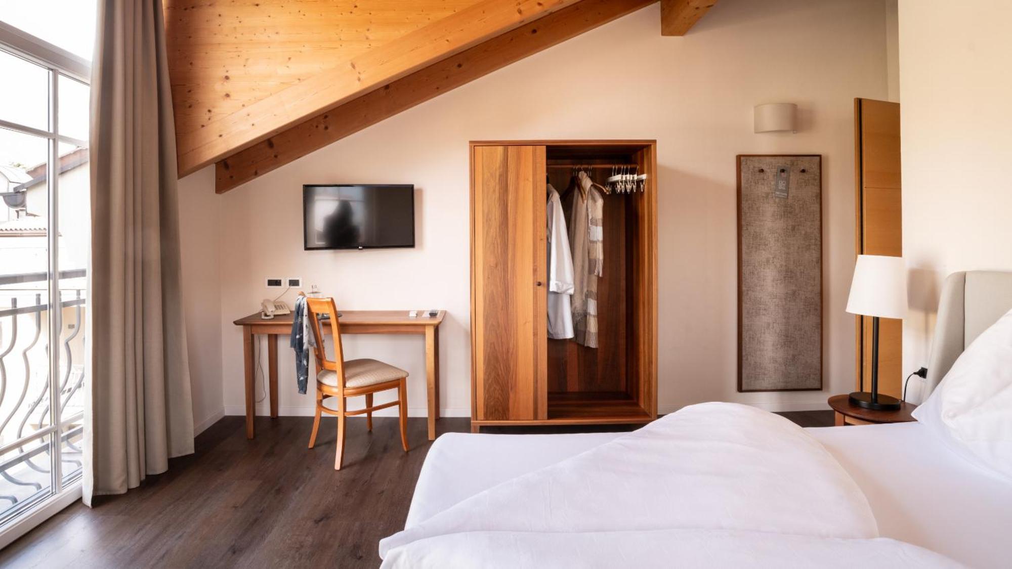 Hotel Villa Laurus Merano Bagian luar foto