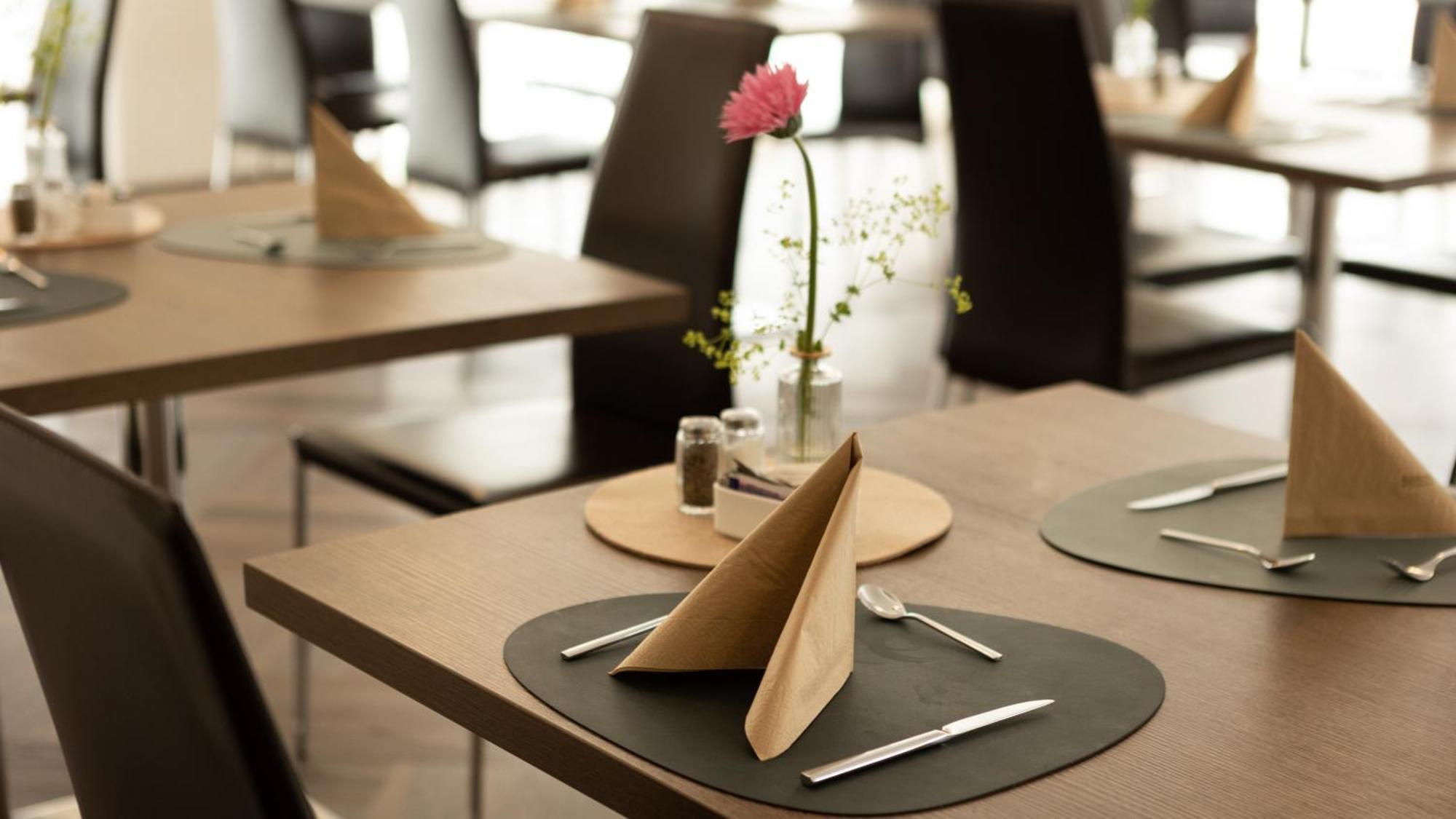 Hotel Villa Laurus Merano Bagian luar foto