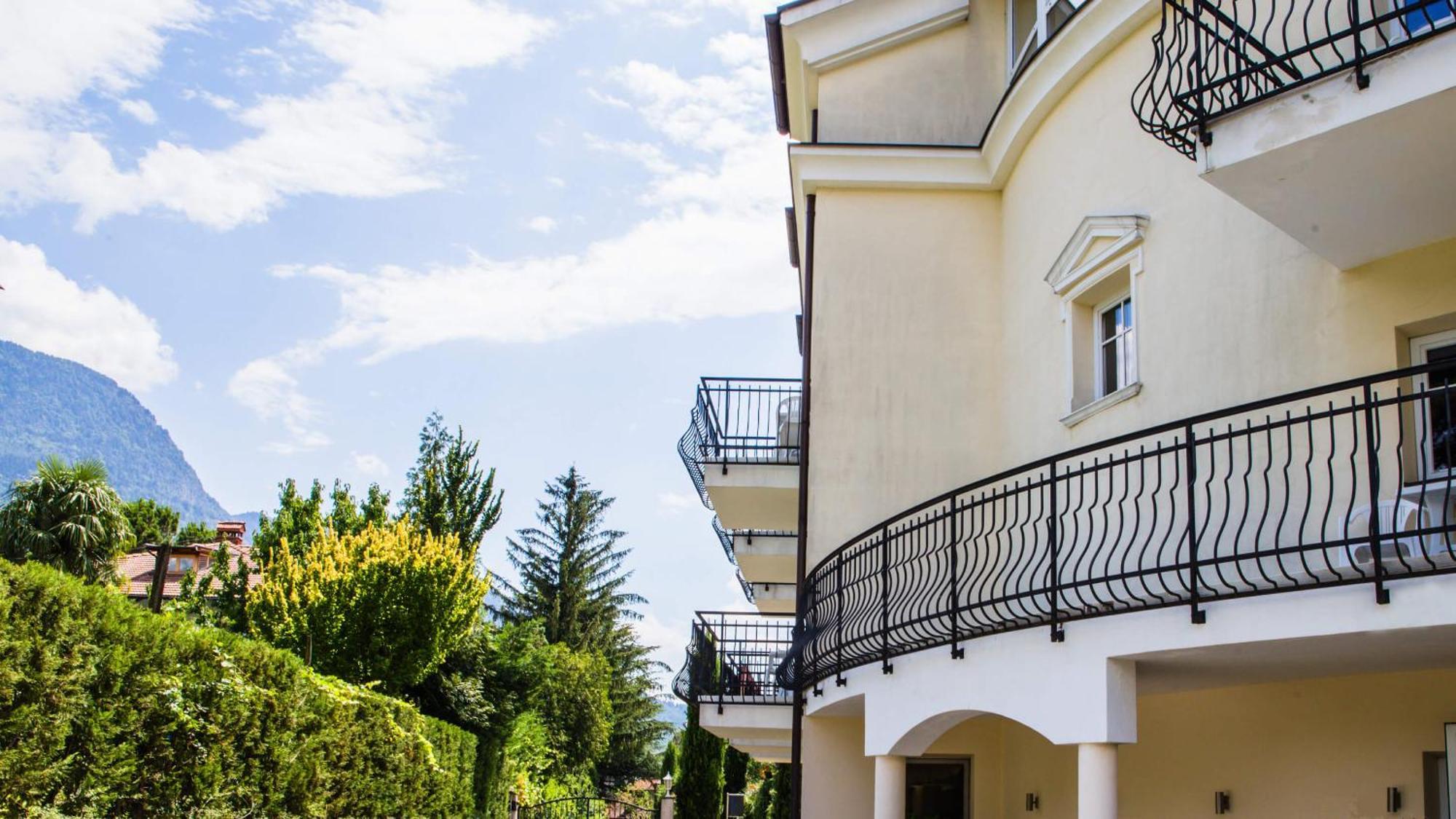 Hotel Villa Laurus Merano Ruang foto